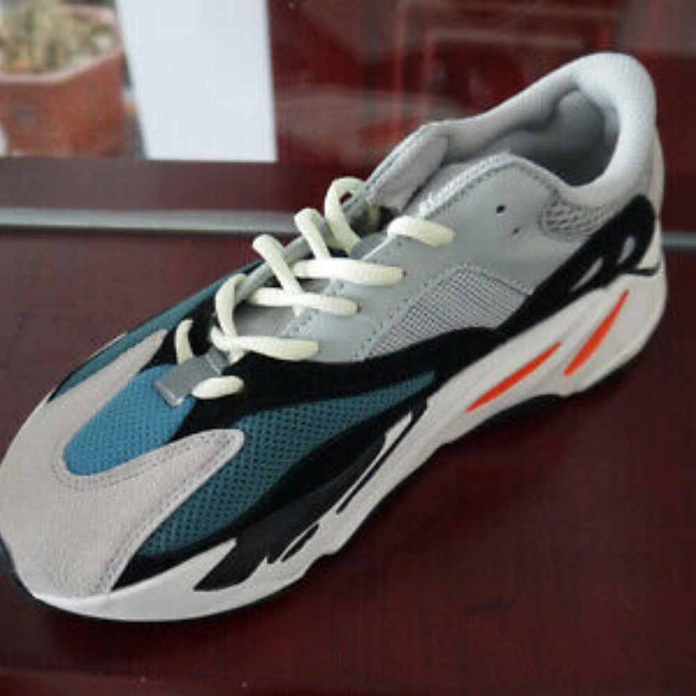 Yeezy 700 Wave Runner B75571